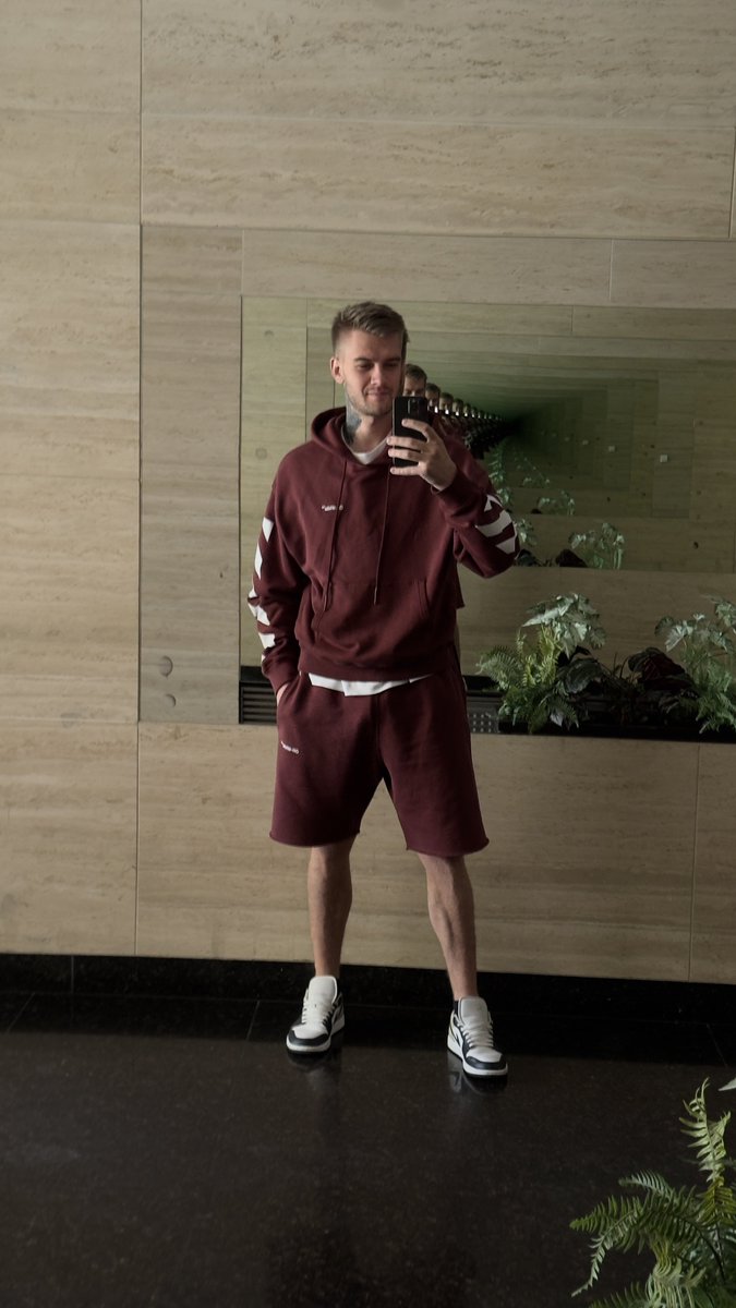 Stop wishing your life was better. Be better, 
eat better, think better, do better and move 
better.