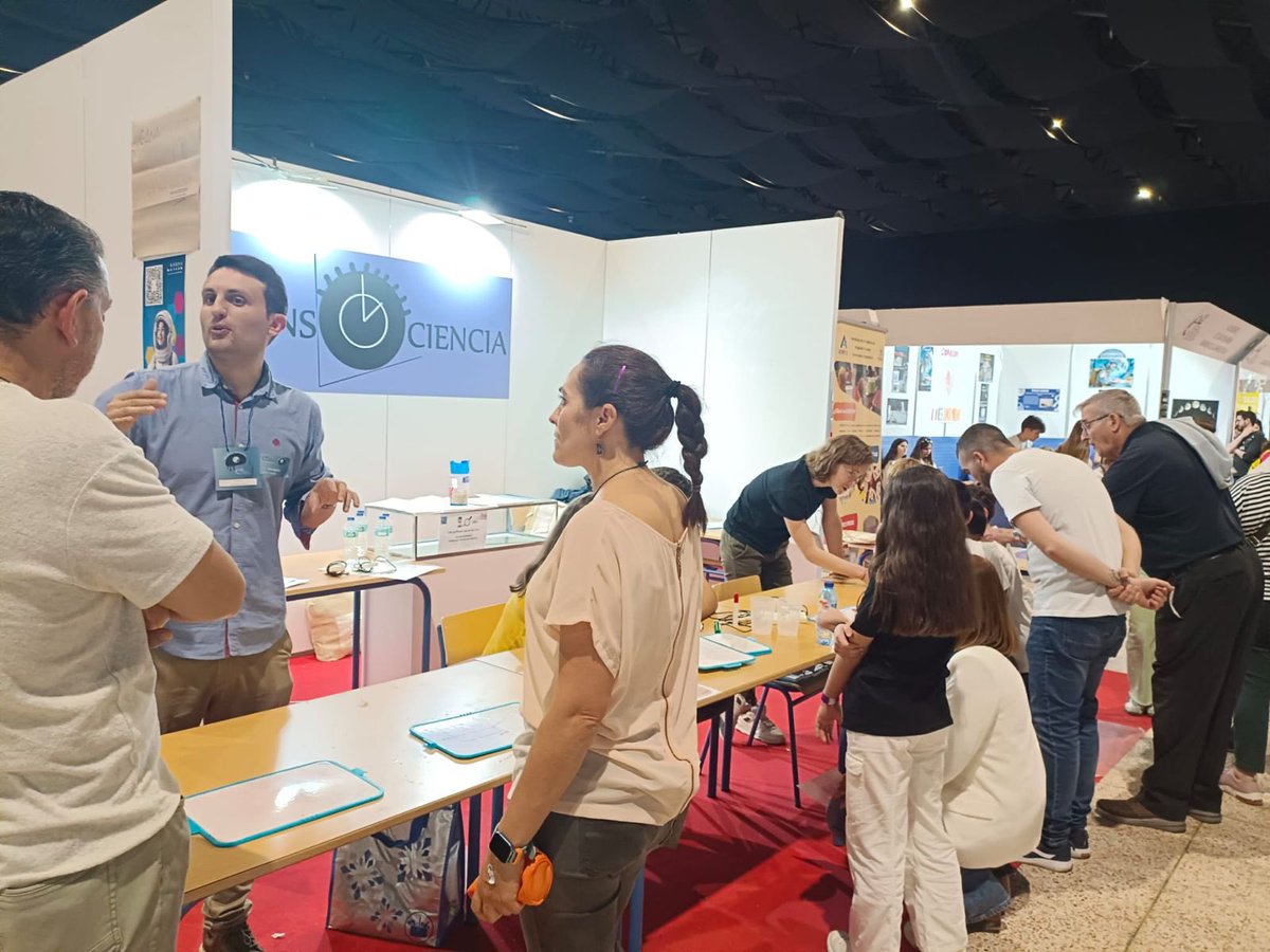 IN-STEAM (@insteamproject) on Twitter photo 🔬✨ This May, <a href="/sensociencia/">Sensociencia</a> joined the Seville Science Fair—one of southern Spain’s top education events! Our stand turned into a lively lab of questions, textures, and discovery, bringing science closer to kids, teens, and teachers.
insteam.eu/news/science-y… 🔬✨ This May, <a href="/sensociencia/">Sensociencia</a> joined the Seville Science Fair—one of southern Spain’s top education events! Our stand turned into a lively lab of questions, textures, and discovery, bringing science closer to kids, teens, and teachers.
insteam.eu/news/science-y…