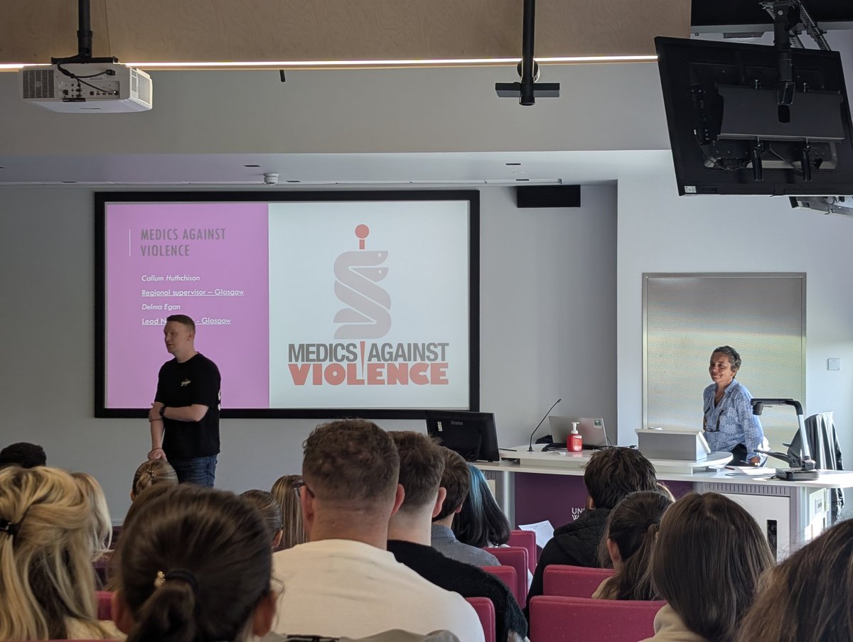 SOOZE #TeamSAS 🚑 (@suziesas) on Twitter photo Great day with our Yr2 <a href="/UWSParamedic/">UWS BSc Paramedic Science</a> students whole day of excellent input (including me 😉). First up oor <a href="/callum2591/">Callum</a>
& Delma from Navigators
<a href="/MAVscotland/">Medics Against Violence</a> Great day with our Yr2 <a href="/UWSParamedic/">UWS BSc Paramedic Science</a> students whole day of excellent input (including me 😉). First up oor <a href="/callum2591/">Callum</a>
& Delma from Navigators
<a href="/MAVscotland/">Medics Against Violence</a>