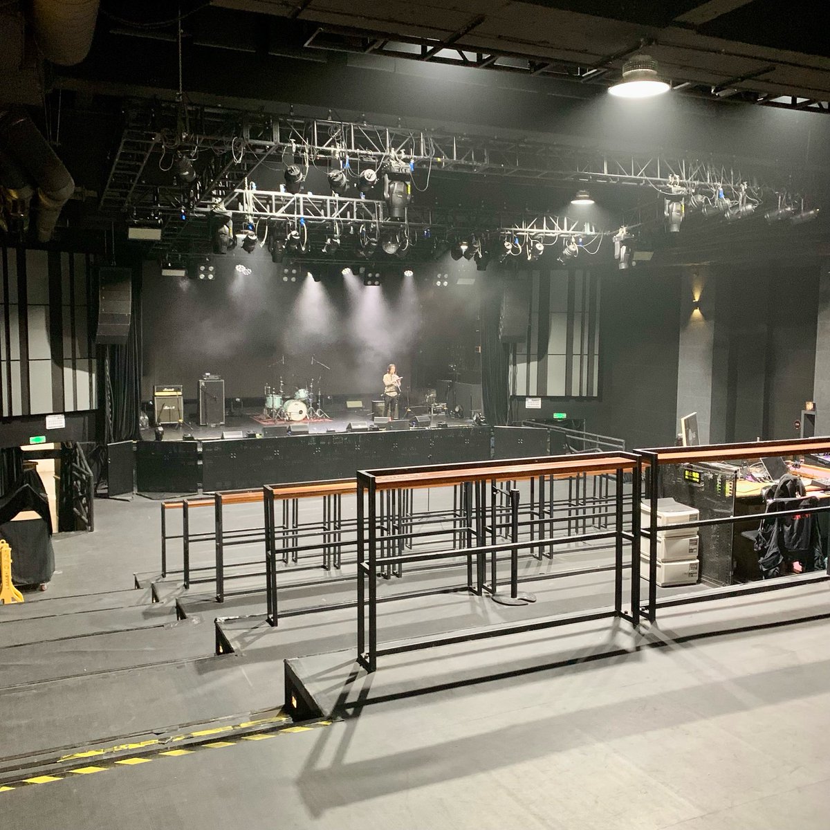 本日の会場は上海VAS。リキッドよりデカいw