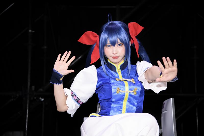 EVOJapan2025 SNKブース】 双葉ほたるコスプレのえなこさん