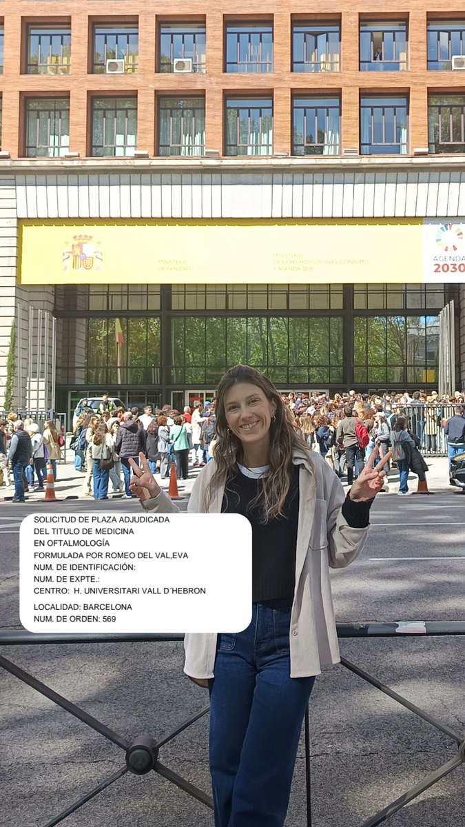 evaaromeo's tweet photo. R1 oftalmología en Vall d'Hebron!! Muy feliz de que el esfuerzo haya dado su recompensa 🥹🥰🥰😋 https://t.co/jMVnY4syZg