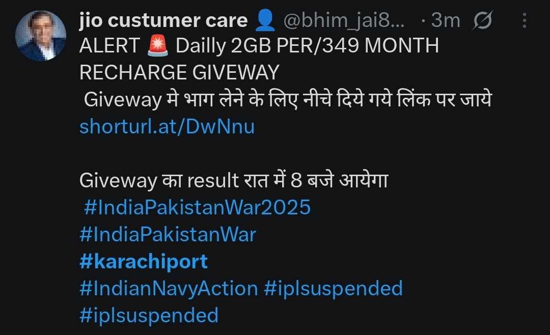 hustlerr___'s tweet photo. HACK ALERT 🚨
cyber attack started‼️
Guys be alert mass cyber attacks are started and malicious links are flooded over internet.
•Don't click on attractive offers / recharge links.
#IndianNavyAction #IndiaPakistanWar #IndiaPakistanWar2025 #IndianNavy #karachiport https://t.co/6W0w2Y2psa