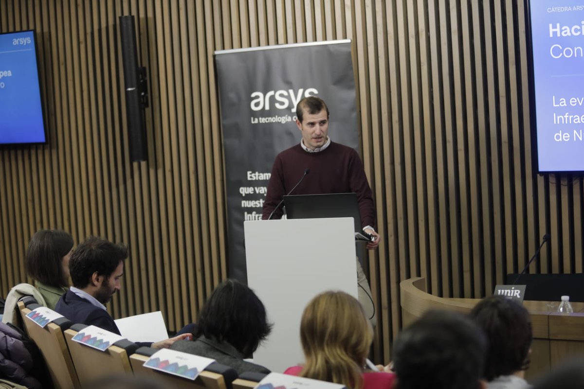 UNIRuniversidad's tweet photo. 🇪🇺📍 En el #DíaDeEuropa, ¡en el evento @arsys-UNIR 'Hacia la soberanía digital europea: la construcción de la nube del futuro'!  ☁️💻

🎙️ Con la bienvenida de Sara Madariaga, directora de operaciones del Centro de Investigación en Tecnologías del Dato en @AERTIC; y Juan Antonio Sicilia, director de la “Cátedra #Arsys en #CienciaDeDatos y #Computación en la Nube” de #UNIR.

🗣️ Jesús Marcos Morell @jmarcosmorell, del gabinete de la Secretaría General de Telecomunicaciones @SEtelecoGob (@mintradigital), coordinador nacional de IPCEI-CIS · SETELECO, expone el 'Contexto y políticas a nivel europeo y nacional’ que "apoya iniciativas que intentan una soberanía e independencia digital vs. EEUU o Asia” para que #Europa pueda poder competir.

𝗣𝗼𝗻𝗲𝗻𝘁𝗲𝘀
🔹 Javier Arnáez de Pedro, Head of Arsys Lab en @arsys
🔹 Luis Fernando Almansa, IT Transformation Strategy Expert at @Telefonica
🔹 Jordi Guijarro @jordiguijarro, principal technologist for Cloud-Edge Innovation en @opennebula Systems.
🔹 Michel Iñigo, senior Innovation & Technology Manager en Mondragón Corporación @esMONDRAGON
🔹 Francisca Rubio, gerente de @GaiaXSpain Hub España.
🔹 Mario Petruzzella, Specialist Software Engineering en Arsys.
🔹 Celia Lozano, Head of Data & AI en @Bosonit

cc @carlosprieto71 @isamartinramos

#cloud #nube #investigacion #transferencia #larioja #logroño