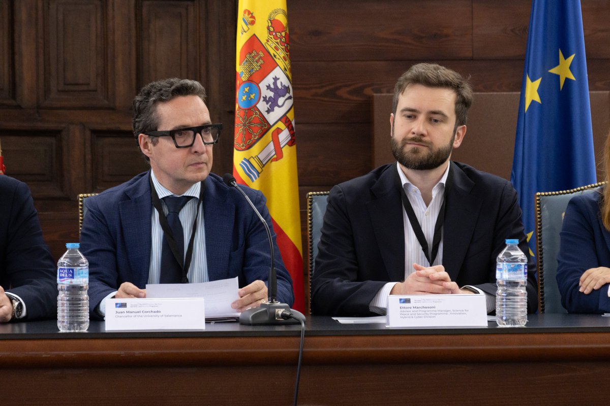 Universidad de Salamanca (@usal) on Twitter photo 🤖🌍 Seminario Internacional sobre IA en defensa y seguridad
La USAL y la <a href="/unisabana/">Universidad de La Sabana</a>, con el respaldo del programa Science for Peace and Security de <a href="/NATO/">NATO</a>, reúnen en el Colegio Arzobispo Fonseca a referentes mundiales en inteligencia artificial, ética, regulación, geopolítica y 🤖🌍 Seminario Internacional sobre IA en defensa y seguridad
La USAL y la <a href="/unisabana/">Universidad de La Sabana</a>, con el respaldo del programa Science for Peace and Security de <a href="/NATO/">NATO</a>, reúnen en el Colegio Arzobispo Fonseca a referentes mundiales en inteligencia artificial, ética, regulación, geopolítica y