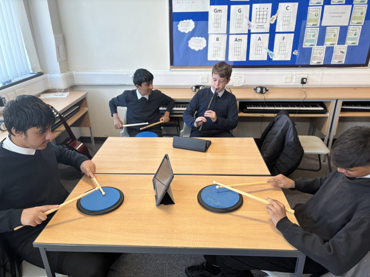 HolyRoodExpressiveArts tweet media