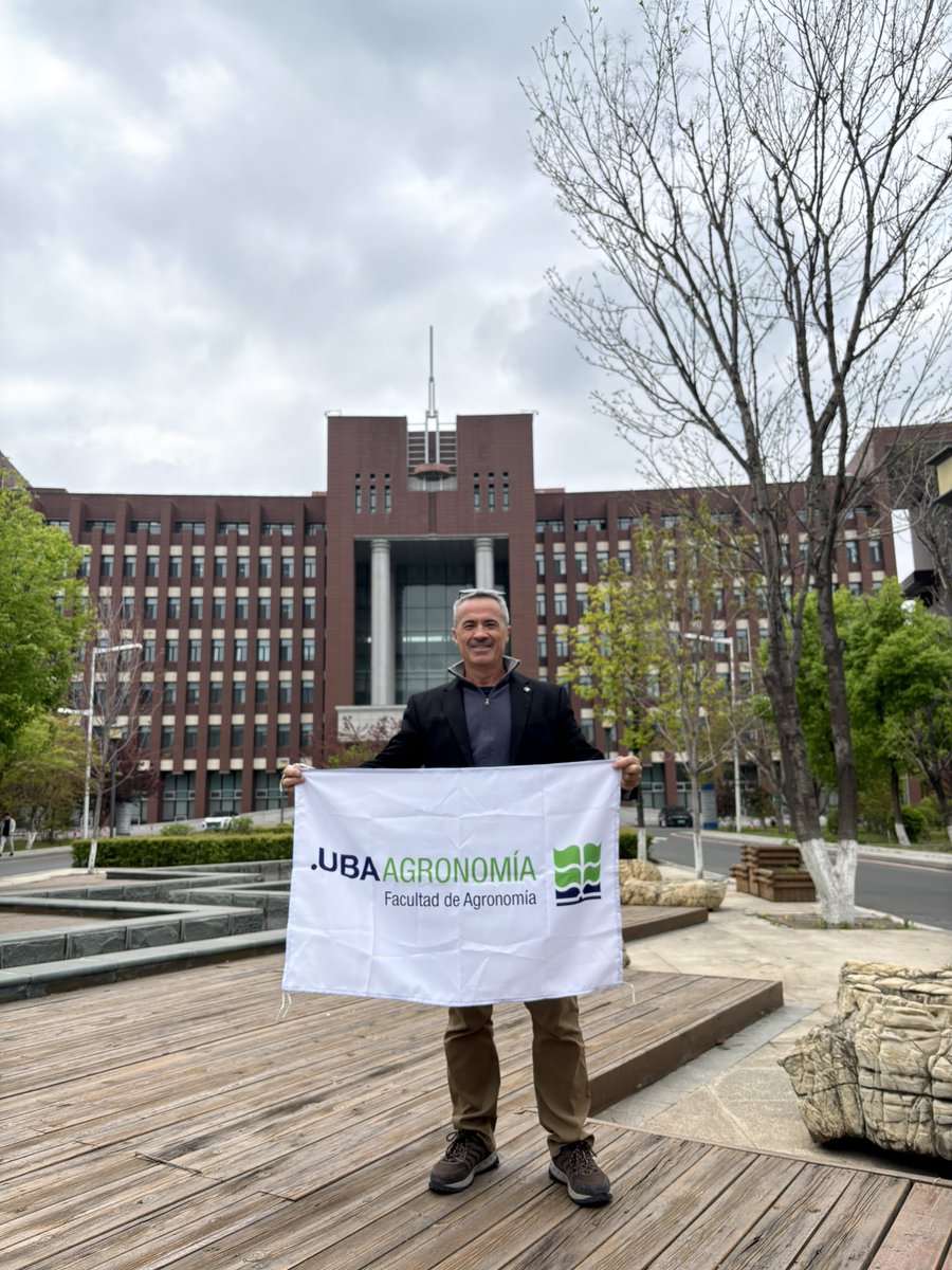 Gustavomaddonni's tweet image. Presentación de los resultados de la RED UBA en el Institute of Agricultural Resources and Environment, Changchun China. Gran entusiasmo por escuchar sobre el manejo del 🌽 en ambientes marginales. Gracias Dra Ning Cao por vincularme con el Instituto