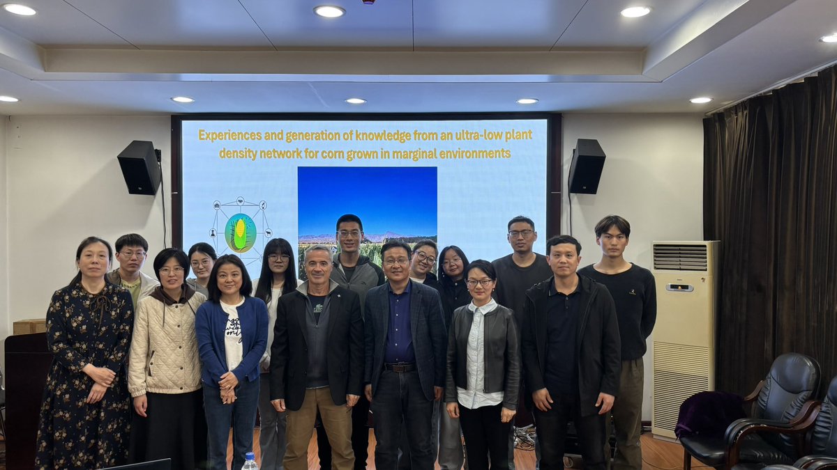 Gustavomaddonni's tweet image. Presentación de los resultados de la RED UBA en el Institute of Agricultural Resources and Environment, Changchun China. Gran entusiasmo por escuchar sobre el manejo del 🌽 en ambientes marginales. Gracias Dra Ning Cao por vincularme con el Instituto