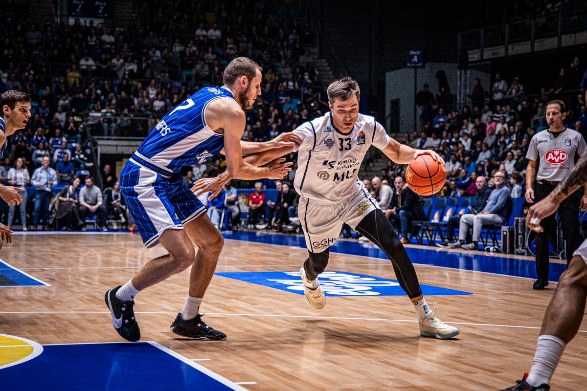MLP Academics Heidelberg (@mlp_academics) on Twitter photo MLP ACADEMICS EMPFANGEN FRANKFURT ZUM SAISONFINALE
🗞 Den Vorbericht findet ihr hier: mlp-academics.de/mlp-academics-…
📸 Lukas Adler
📺 Alle Spiele der <a href="/easyCreditBBL/">easyCredit BBL</a> live und auf Abruf bei <a href="/dynsport/">Dyn Media</a> 
#mlpacademicsheidelberg #heidelberg #jungsvomneckar #vorbericht MLP ACADEMICS EMPFANGEN FRANKFURT ZUM SAISONFINALE
🗞 Den Vorbericht findet ihr hier: mlp-academics.de/mlp-academics-…
📸 Lukas Adler
📺 Alle Spiele der <a href="/easyCreditBBL/">easyCredit BBL</a> live und auf Abruf bei <a href="/dynsport/">Dyn Media</a> 
#mlpacademicsheidelberg #heidelberg #jungsvomneckar #vorbericht
