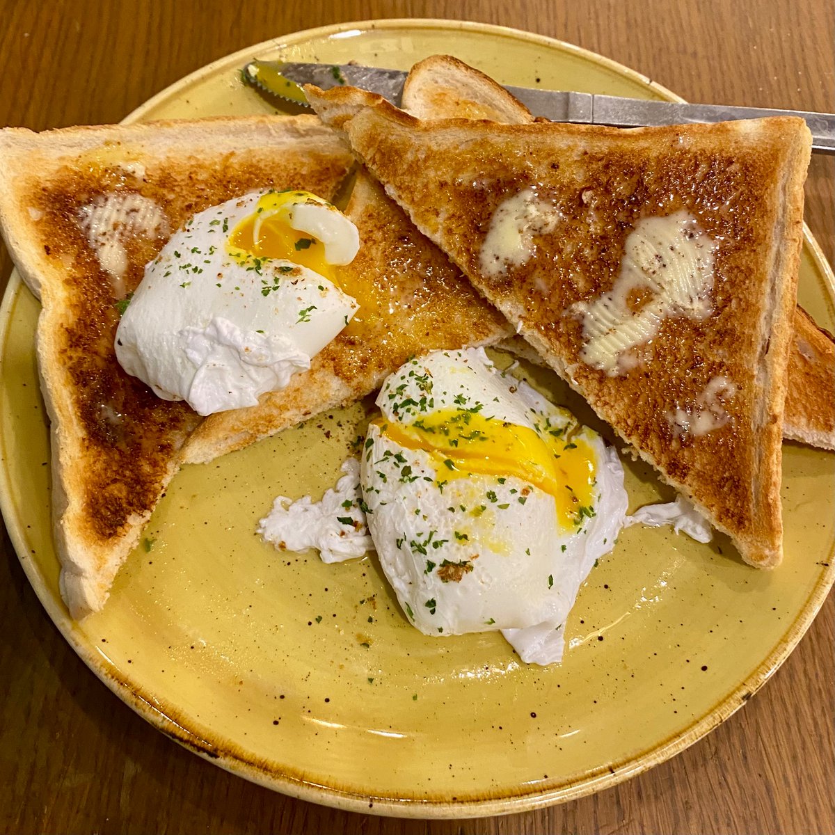 Pontyboy99's tweet image. PERFECT poached eggs. Again. 👌 @BobandBerts #Dumfries