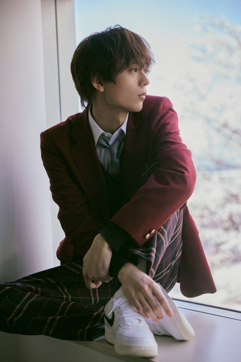 Emo_miu's tweet photo. ＼Emo!ドラマインタビュー／
#水沢林太郎 ドラマ『なんで私が神説教』💜🏫🗯️チェキプレも【エモ写真19枚】

⏬ 「少年少女たちになんて話しかけていいか……」現場でタジタジ！？
🔗https://t.co/Y9kRANUS7e

@kamisekkyo_ntv
@mizusawa_staff #神説教 #Emomiu https://t.co/EpsAENaQ10