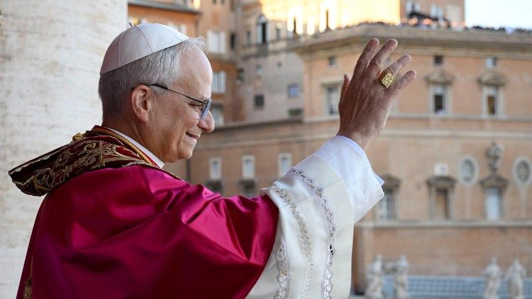 🔴Nos unimos con alegría a toda la #Iglesia para celebrar la elección del Papa #LeónXIV pidiendo el Espíritu Santo en este inicio de su pontificado.

✝️ Conoce al cardenal #Prevost, nuevo Sumo Pontífice: institutojp2.es/noticias/habem…

© Vatican Media