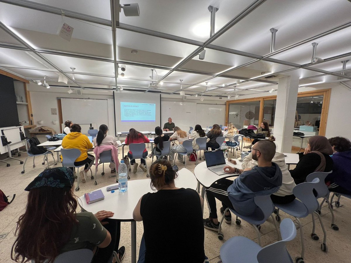 ceesc_cat (@ceesc_cat) on Twitter photo Ahir vam ser a la UVic per participar en la 8a edició del Camins i Perspectives de l’Educació Social.
Gràcies a la Irene Sellés per compartir la seva experiència en l’àmbit de la gent gran, i a l’Aina Lobaco Soler per la complicitat i l’acollida! 👏
#PerspectivES2025 <a href="/UVic_FETEP/">FETEP - UVic</a> Ahir vam ser a la UVic per participar en la 8a edició del Camins i Perspectives de l’Educació Social.
Gràcies a la Irene Sellés per compartir la seva experiència en l’àmbit de la gent gran, i a l’Aina Lobaco Soler per la complicitat i l’acollida! 👏
#PerspectivES2025 <a href="/UVic_FETEP/">FETEP - UVic</a>
