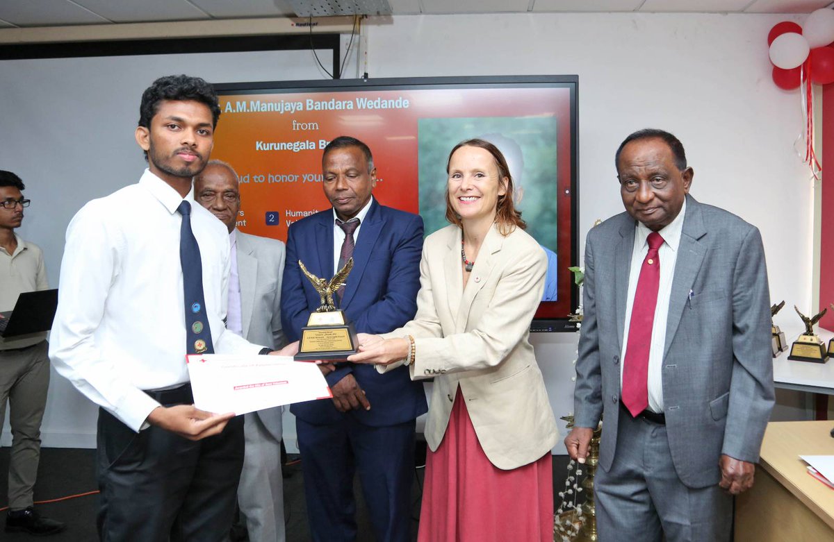 ChappazSeverine's tweet photo. On World Red Cross Red Crescent day, ICRC joined SLRCS &amp; IFRC to appreciate outstanding volunteers from across Sri Lanka. Their selfless efforts and commitment help us preserve humanity. @SLRedCross @IFRCAsiaPacific @ICRC #RCRCday https://t.co/KNuet9q45W