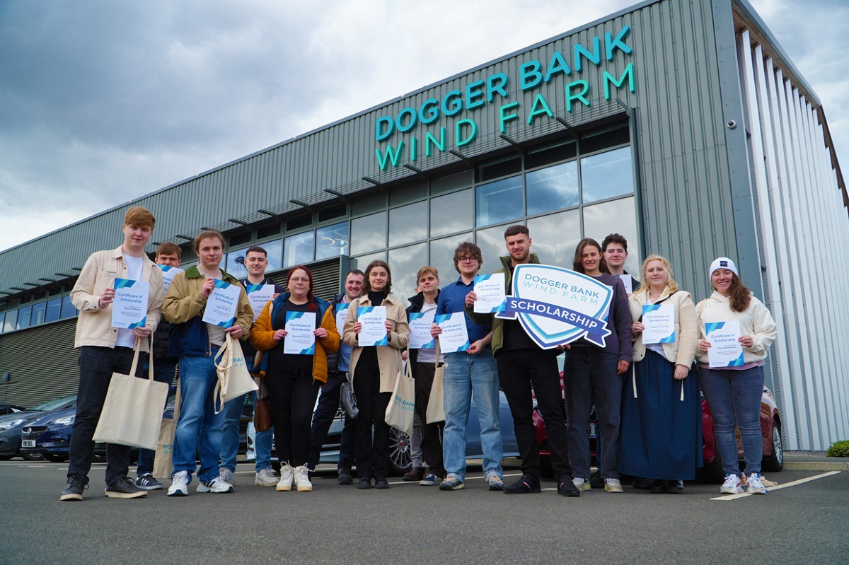Dogger Bank Wind Farm Opens Fifth Round of Scholarships
Please help spread the word to any South Tyneside residents you may know applying for, or already studying, a STEM-based undergraduate course at a UK university. 
More information: 
investsouthtyneside.com/dogger-bank-wi…