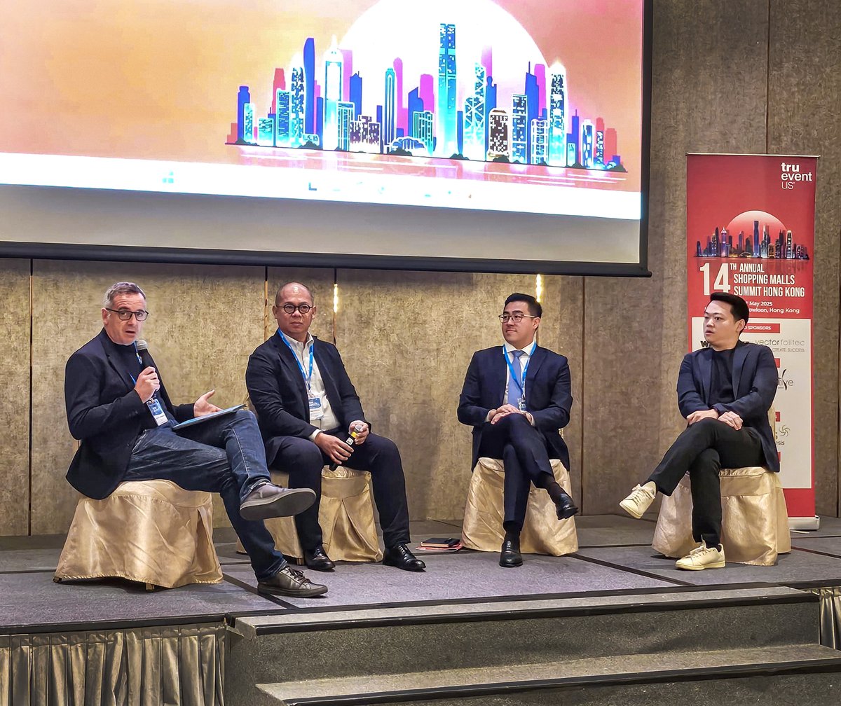 10 Design tweet media