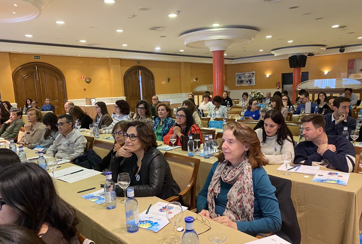 ColegioMedCReal's tweet photo. El @comciudadreal participa en la jornada formativa #APDAY celebrada hoy en Ciudad Real 🩺El Dr. @mrayo21  ha inaugurado el acto, anunciando la creación de la Fundación del Colegio y reforzando el compromiso con la #formación y la #AP
▶️ Más info: https://t.co/XD7eNUowTd https://t.co/cLijmFTY6j