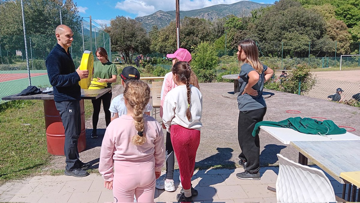 Début des scontri spurtivi à Moltifao. Le SIS 2B en place : parcours sportif SP, GQS et présentation des engins d'intervention en présence Service sports et Cs Ponte- Leccia. Enthousiasme des élèves participants et promotion des valeurs civiques 👏👏🥇#ghuventu #succorse