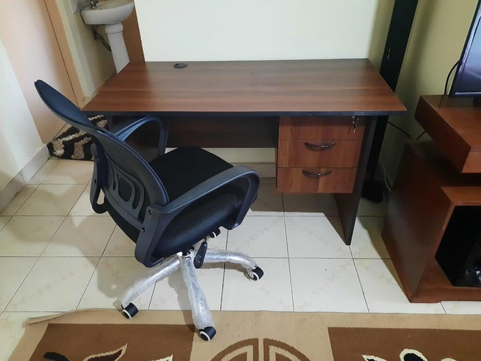 virginHoffice's tweet photo. 1.2m office desk & secretarial office chair
Price: kshs 10,999/=
Call/WhatsApp: 0703925459
https://t.co/sOxX6FFv2O
We deliver countrywide in Kenya

Cross #WeareUoN Man United Kangata Tuma University of Nairobi #GGMU #EndTimeMassiveGlory #PoweringThePlan Pope Kenya UAE MOUs #AtwoliRetire