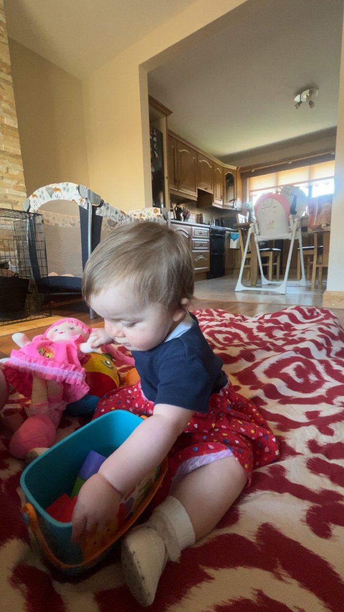 Chloe tweet media