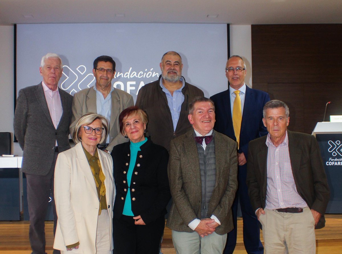 La #FundaciónCofares cierra con éxito su II Feria del Libro en clave farmacéutica. bit.ly/4iZjlNo
