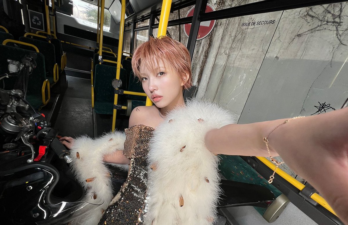 official_i_dle's tweet photo. i-dle (아이들) 8th Mini Album [We are]
Concept Image

“Texting you to get back? Seriously? That guy has no shame.”

2025.05.19. 6PM (KST)

#아이들 #idle
#소연 #SOYEON
#We_are https://t.co/1x6L9yTI1W