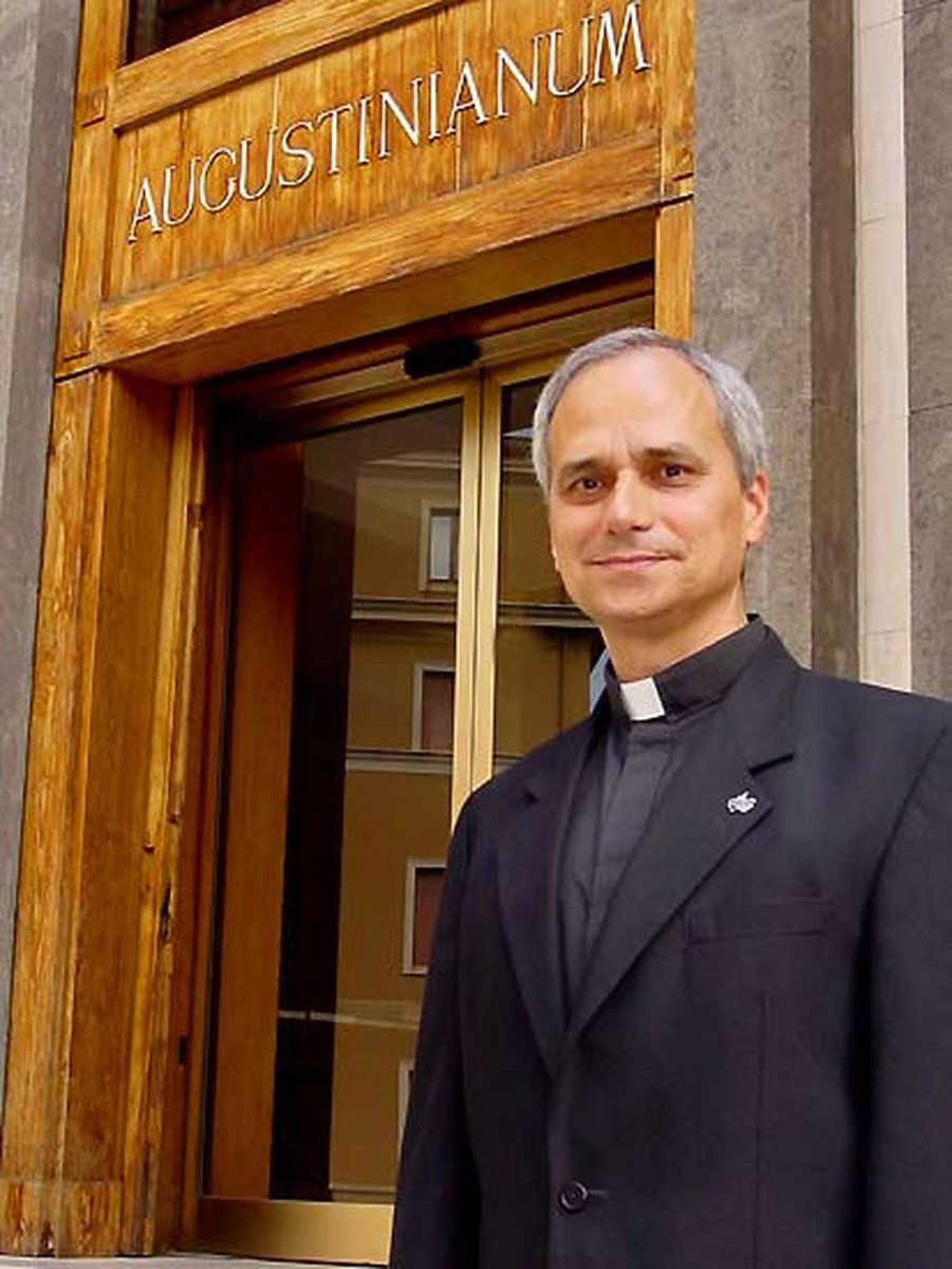 Pontificio Istituto Patristico Augustinianum tweet media