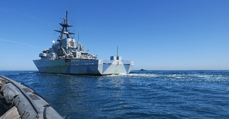 RoyalNavy's tweet photo. Every move you make, we'll be watching you...

#RoyalNavy warship @hms_tyne and a Wildcat from @815NAS intercepted Russian submarine Krasnodar in the English Channel, before shadowing Russian corvette Boikiy in a separate operation as part of #NATO efforts, 

Click for more.