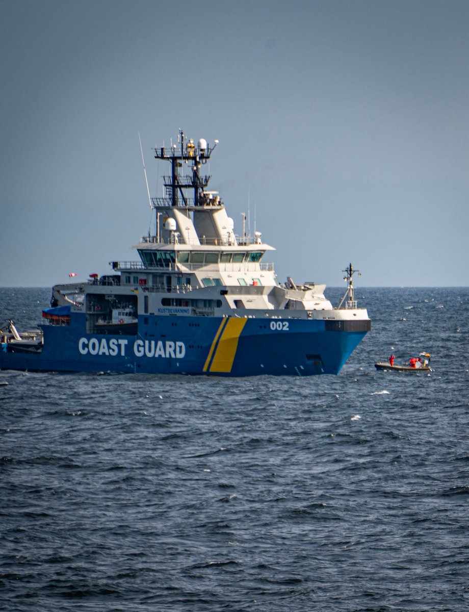 Swedish_Navy's tweet image. Earlier this week, NATO allies and national parties trained search and rescue in the Baltic sea and on the Swedish west coast. Safety at sea is a fundamental capability that benefits everyone. #DynamicMercy #NATOSearchandRescue #WeAreNATO #StrongerTogether