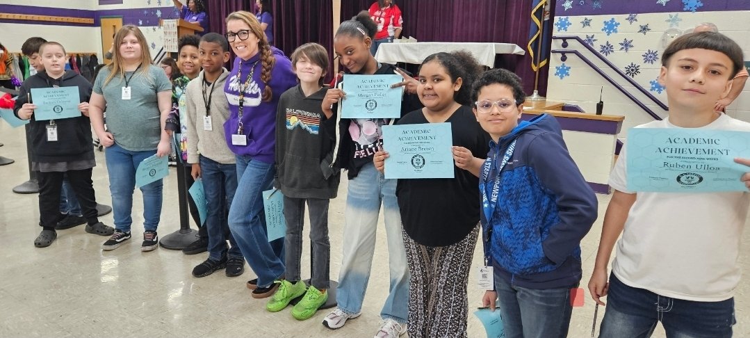 It’s 90s-style Teacher Appreciation Week, and we’re cranking up the love for our ✨fierce 5th grade teachers✨! 📐Volume, 🇺🇸history, essays—they prep kids for middle school like it’s a walkman-powered dance party. Legends!
#TreaklePride #CPSTAW2025