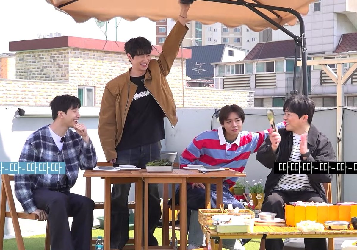 이런것도 커플 티 내는것같다고