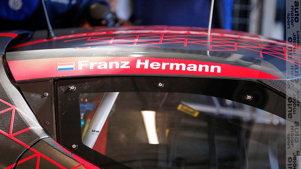 Max Verstappen is running a Ferrari 296 GT3 in todays official NLS test on the Nürburgring Nordschleife. He tried to stay unnoticed using the name "Franz Hermann" on his car. We've got some pics and infos.

AMuS exclusive (in German): auto-motor-und-sport.de/formel-1/max-v…
