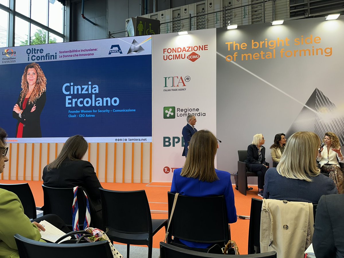 Lamiera2025's tweet photo. 👩🏭Iniziato presso l’arena #LAMIALAMIERA di #Lamiera2025 il convegno di #Anipla “Oltre i confini, sostenibilità e inclusione: le #donne che innovano” https://t.co/ataF0CIV7w