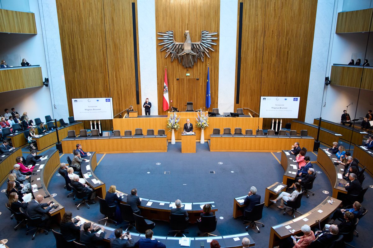 EU-Kommission Wien tweet media