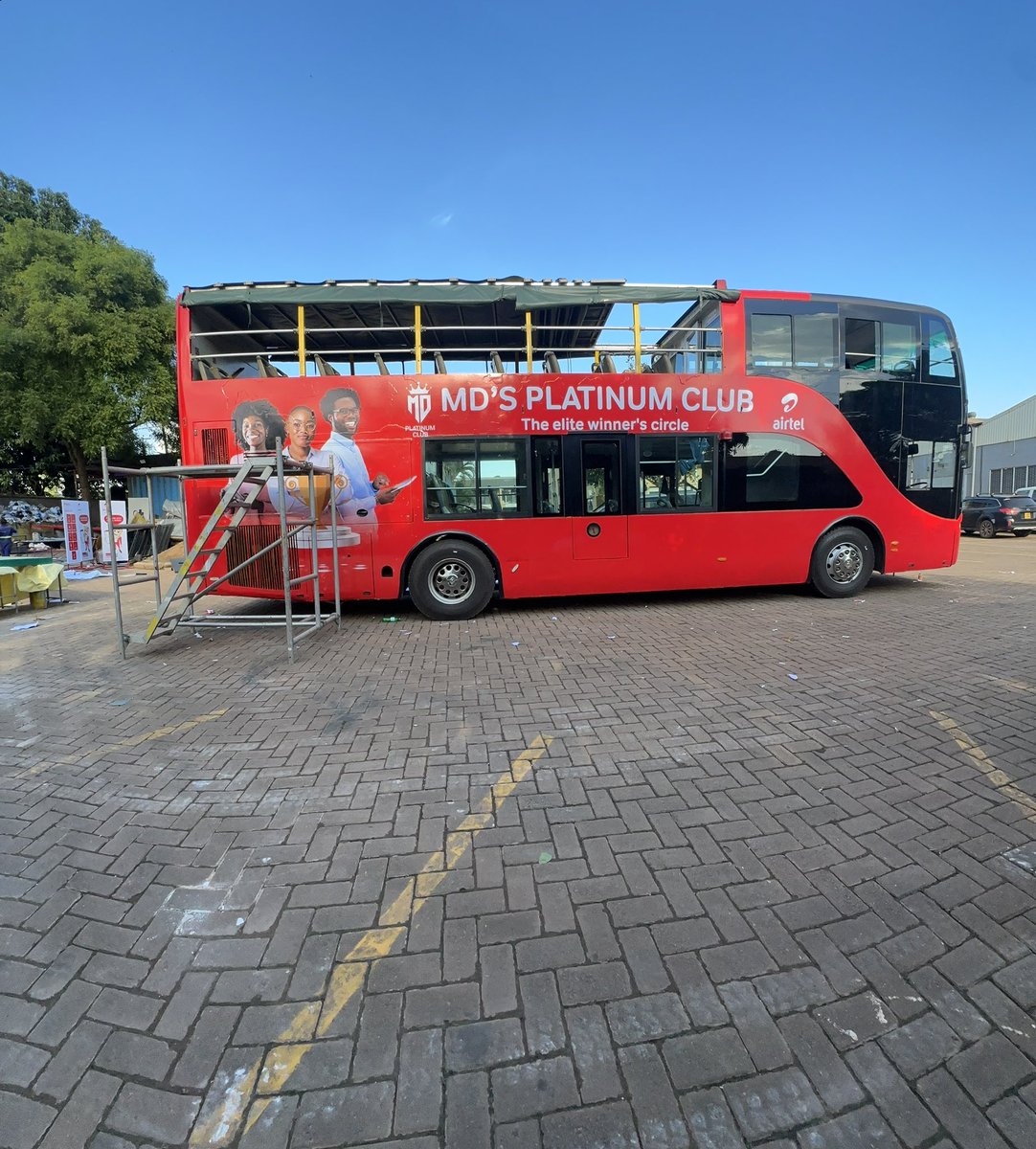 Supreme_marka's tweet image. You’re the sparkle✨we’re the hustle💪That’s the glow-up formula.
@Airtel_Ug 
#vehiclebranding 
#supreme_márka