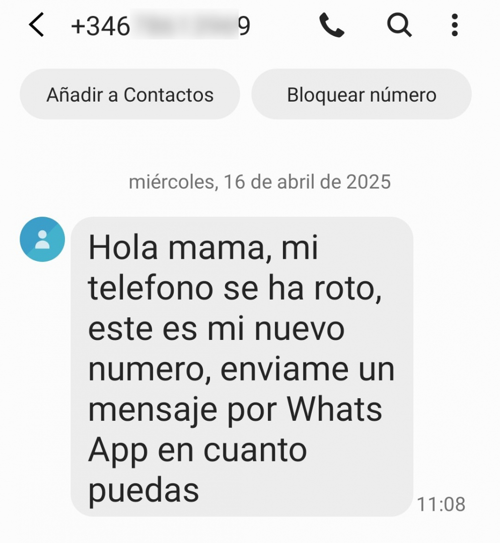 guardiacivil's tweet photo. ⚠️ ¿Has recibido un mensaje como éste? Se ha detectado una campaña de mensajes fraudulentos, a través de SMS, en la que los ciberdelincuentes se hacen pasar por tu hijo o hija. 

📲 Utilizan un número de teléfono desconocido y alegan que su móvil se ha roto, pidiendo que te comuniques con ellos a través de #WhatsApp. 

#NoPiques, el objetivo de esta #estafa es engañar a la víctima para que realice un pago👇
https://t.co/G8EbEDvbkA

ℹ️ @INCIBE @osiseguridad