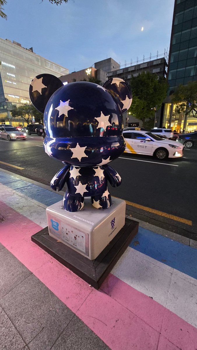 mynii's tweet image. Regalenme un boleto para el SM TOWN nada más quiero ver a SJ y Red Velvet