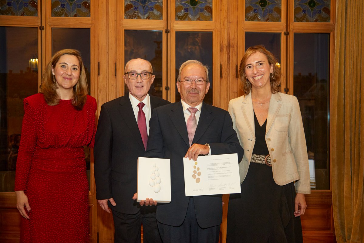 I Premios Áltima-Cátedra WeCare: Excelencia en Cuidados Paliativos.

<a href="/AltimaSF/">Āltima</a> y <a href="/wecareuic/">Cátedra WeCare UIC Barcelona</a> han reconocido el compromiso, la excelencia y la humanidad de quienes lideran la atención e investigación en cuidados paliativos en España.

🔗 bit.ly/3Yz0Bgj