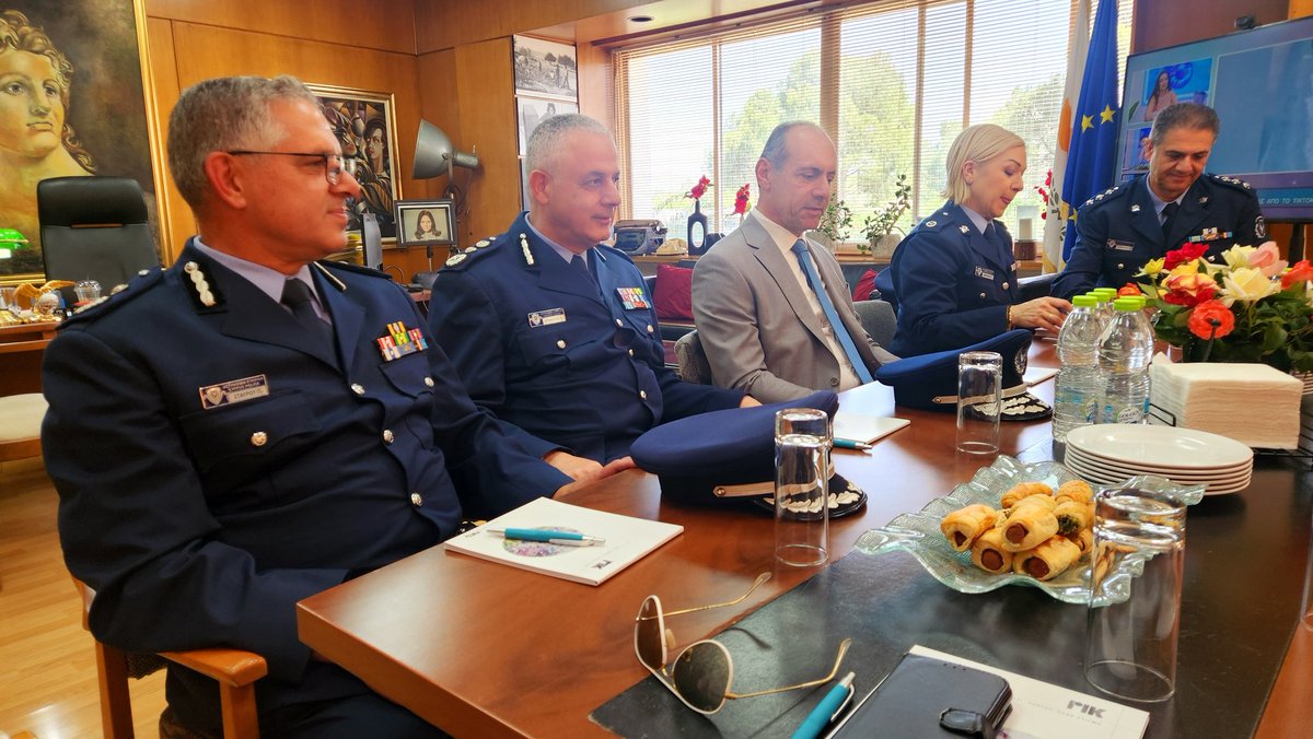 Ο ΥΔΔΤ  και η ηγεσία της Αστυνομίας, εγκαινιάζουν ένα ευρύ κύκλο επαφών με τα ΜΜΕ με πρώτη επίσκεψη αυτή στο ΡΙΚ Στόχος η αγαστη συνεργασία όλων να φέρει τα καλύτερα αποτελέσματα στην έγκυρη και αντικειμενική  ενημέρωση του πολίτη σε θέματα ασφάλειας και δικαιοσύνης.