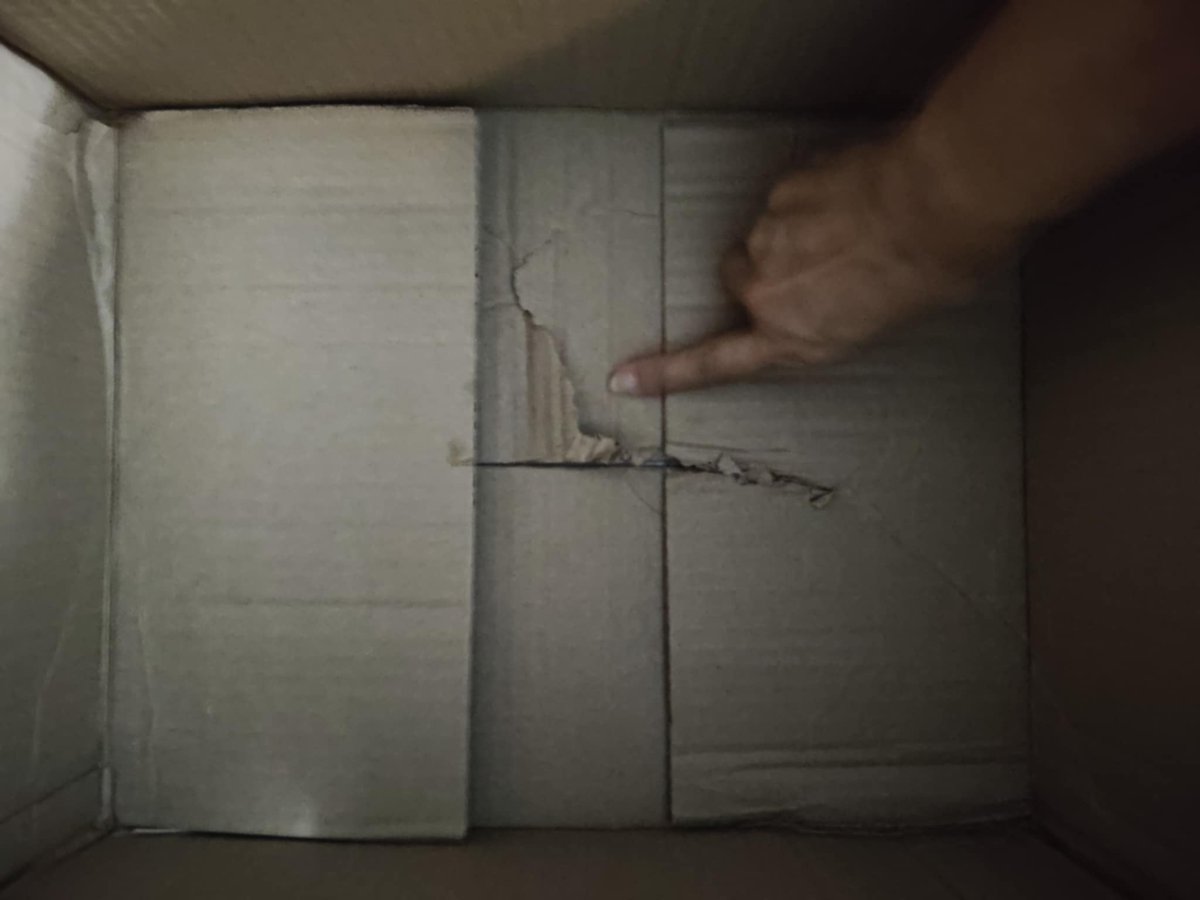 adorable_jt's tweet image. เปิดปสกมาก มือถือ RENO13PRO @OPPOThailand
ที่สั่งมากับทางอฟชถูกขโมย แกะกล่องมาเหลือแต่ซากกันกระแทกกับกล่องของแถมอันนึง ส่งโดย @SPXExpressTH @ShopeeTH ไปค้างอยู่ที่วังน้อยอยุธยาหลายวัน สถานะวนๆอยู่แบบนั้น สภาพตูดกล่องถูกกรีดขาดแปะเทปใสทับ เออ  #spxexpress #วังน้อย #อยุธยา #oppo