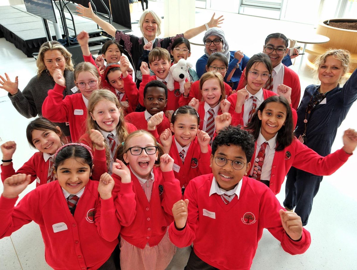 Mayor of London's Culture team (@ldn_culture) on Twitter photo An amazing day at City Hall celebrating the winners of this year’s <a href="/MayorofLondon/">Mayor of London, Sadiq Khan</a>'s Fourth Plinth Schools Awards🎨✨👩🎨
As our judge <a href="/OnjaliRauf/">onjali rauf</a> said "Art is a universal language.”
So inspiring to see the talent and creativity of young Londoners!
london.gov.uk/winners-fourth… An amazing day at City Hall celebrating the winners of this year’s <a href="/MayorofLondon/">Mayor of London, Sadiq Khan</a>'s Fourth Plinth Schools Awards🎨✨👩🎨
As our judge <a href="/OnjaliRauf/">onjali rauf</a> said "Art is a universal language.”
So inspiring to see the talent and creativity of young Londoners!
london.gov.uk/winners-fourth…