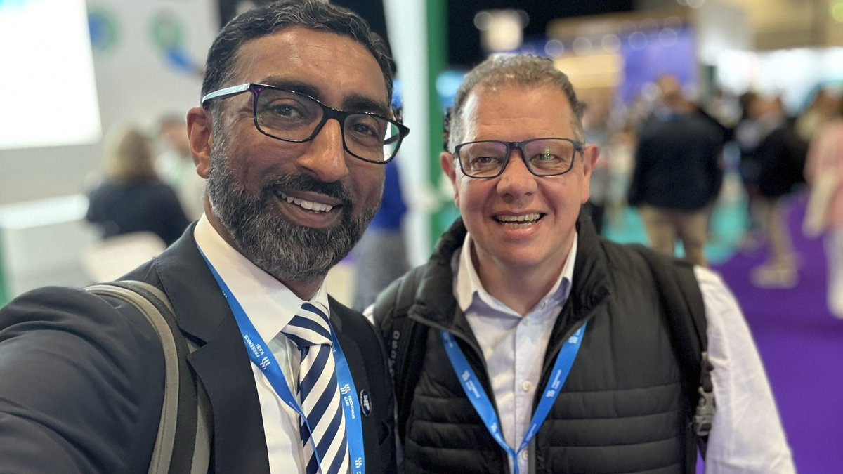 Landed at <a href="/CPCongress/">Clinical Pharmacy Congress</a> and it’s been great to meet so many friends face to face 

#CPC25

<a href="/PamBahia1/">Parampreet (she/her/hers)</a> <a href="/DrDianeAshiru/">Diane Ashiru, PhD</a> <a href="/Pharmacistdaz/">Pharmacist Darren (on 🦋) 💚</a> <a href="/tase3121/">Tase Oputu</a>