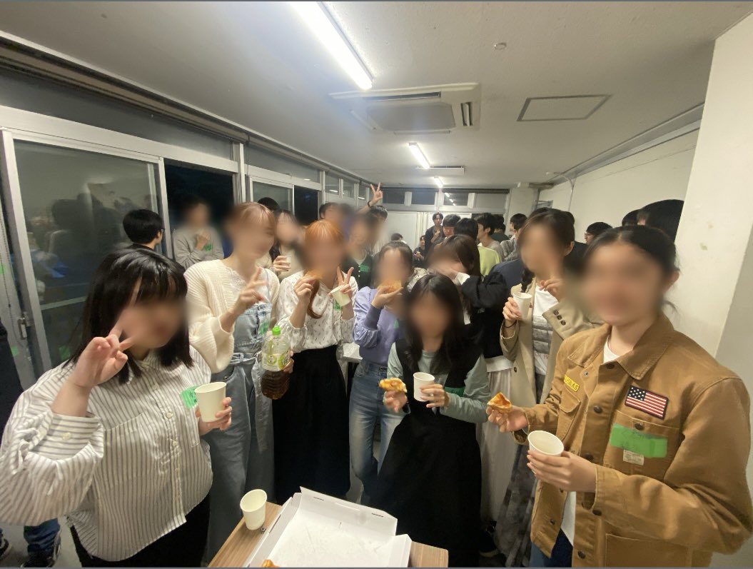 YAS_freshman's tweet photo. 本日は確定コンパでした🌸
ピザパーティーや紙飛行機大会で交流を深められてよかったです🤝
今年は45名の新入部員が入部してくれたので、横浜AEROSPACEの部員は85名になりました！
来年の鳥人間コンテストに向け頑張っていきます！！
#鳥人間コンテスト
#横浜AEROSPACE https://t.co/b8GkTNWj9l