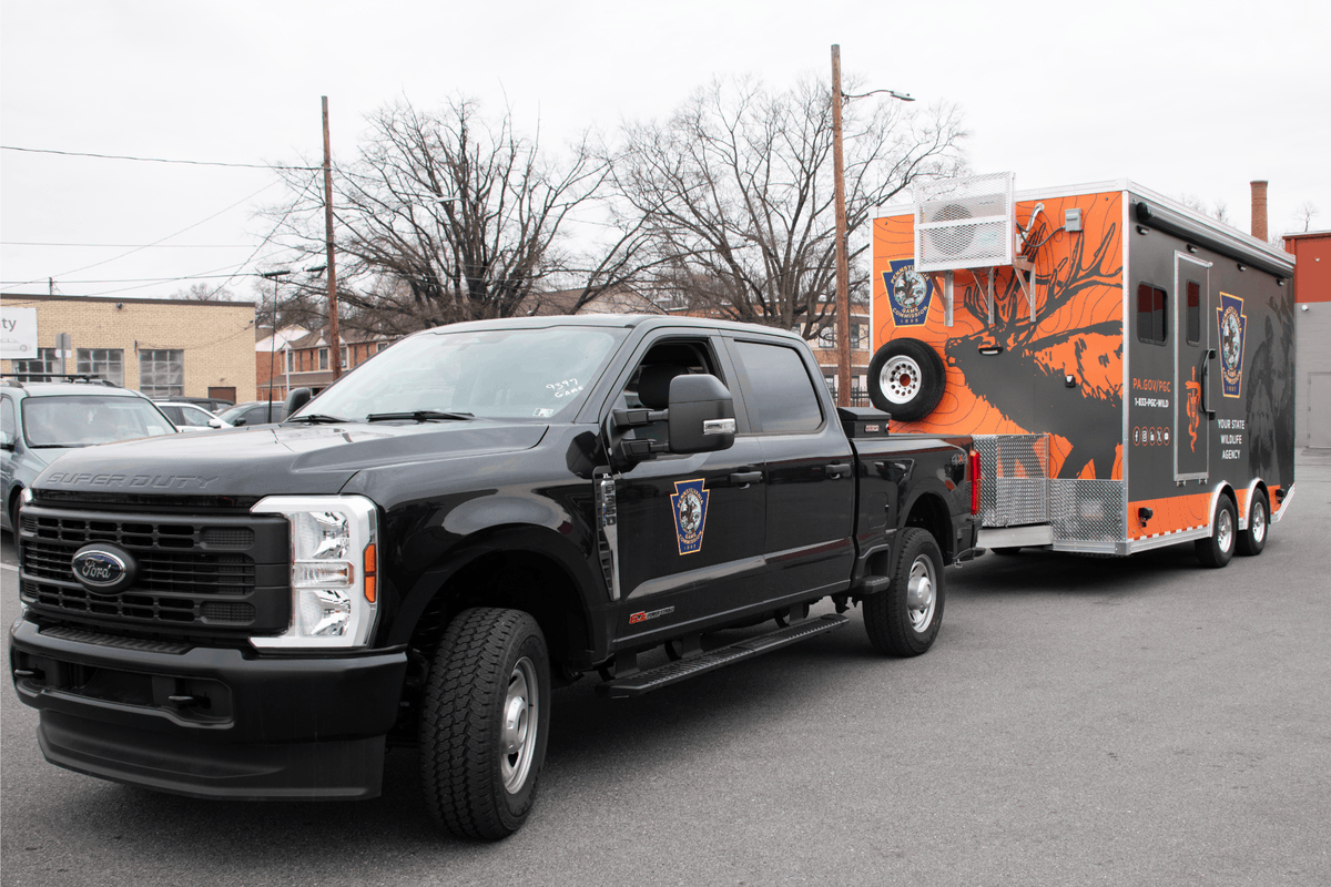ExhibitStudios1's tweet image. We printed and installed this custom trailer wrap for the @PAGameComm —but this isn’t your average trailer. It’s a mobile emergency vet clinic, ready to respond when wildlife needs urgent care.

#ExhibitStudios #TrailerWrap #PAGameCommission #ExceptionalSolutions