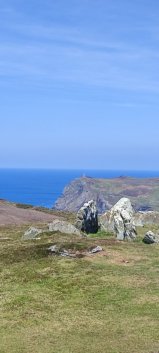 A favourite place, #MeayllCircle beautiful and peaceful up there today. I walked up The Howe from a friend's house, thru Cregneash, to circle then home, felt like I had done a really long walk but in reality <7000 steps! Gorgeous day though. Off to watch <a href="/daraobriain/">Dara Ó Briain</a> tonight 😍