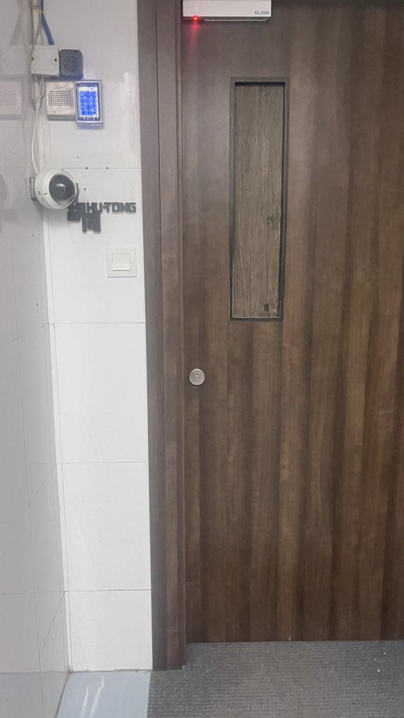 從17:30玩到21:30
好累喔🥵
我停在哪就被包圍
有人想聽經驗分享嗎？