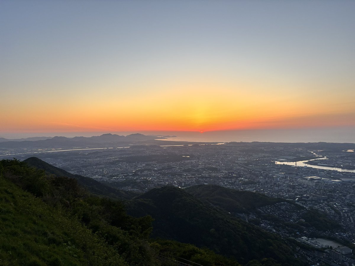 sarakuracable's tweet image. 2025.5.4.sun
皿倉山GWスペシャルライブ
今年もサックス奏者「田中邦和」さんに出演していただきました😊
全国で大活躍中の田中さんのサックス独奏は、圧巻されました✨
またよろしくお願いします🙏✨
kuni-kuni.net
#皿倉山ケーブルカー
#皿倉山GWスペシャルライブ
#田中邦和