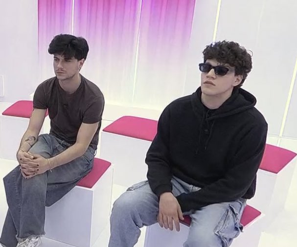 sonosolo_gi's tweet image. non devono essere toccati #amici24