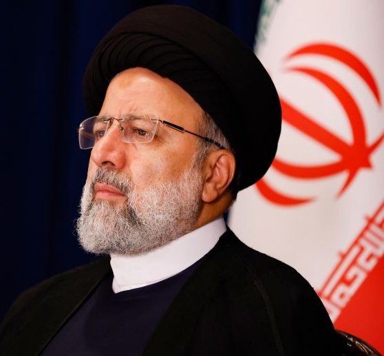 Realyaseer's tweet image. Once a President, always a President!

Some called him:

— A President
— A Leader
— A Sayyid

#Raisi #Iran 
#ImamReza