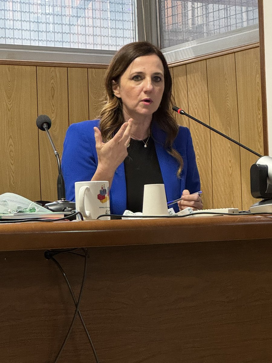 RewindFim's tweet photo. 9 maggio 2025, Green Days dedicata alla Diversità Equità e Inclusione nell’ambito del Festival ASVIS della Sostenibilità 2025. @SStefanovichj Laura Carletti e Marcella Loporchio, con @ArsieniB hanno svolto in Sala Airoldi presso la Fim-Cisl nazionale un seminario sul D.E.&amp;I. https://t.co/tJtxzt47Is